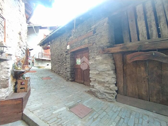 Casa bilocale in vendita in Frazione Frassiney, Rhemes Saint Georges