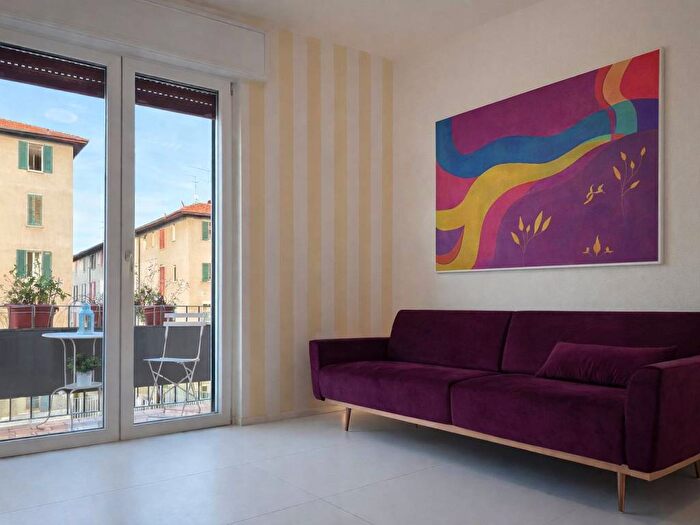 Appartamento trilocale in affitto in Piazza Angilberto II, Corvetto, Milano