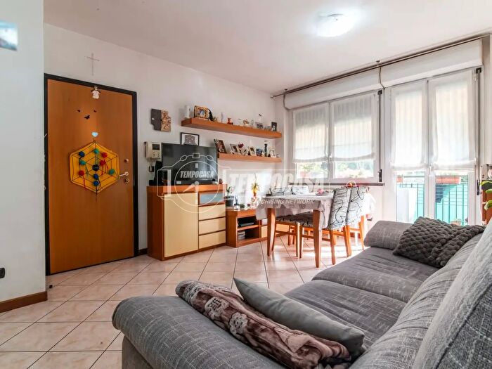 Appartamento trilocale in vendita in Via Spartaco Cappelletti, Como