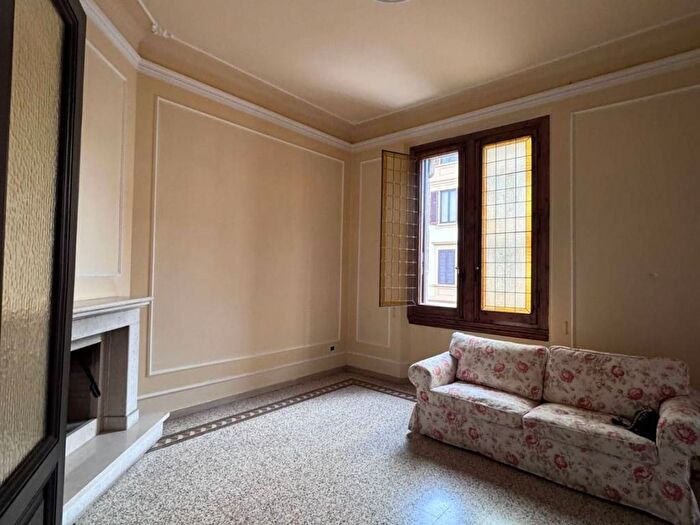 Appartamento con 6 locali in affitto in Via Raffaello Lambruschini, Leopoldo Vittorio Emanuele Statuto, Firenze