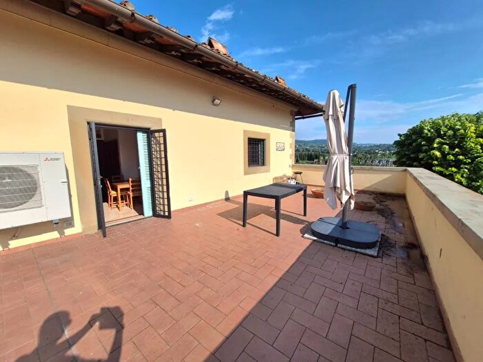 Appartamento quadrilocale in vendita in Via Aretina, Firenze