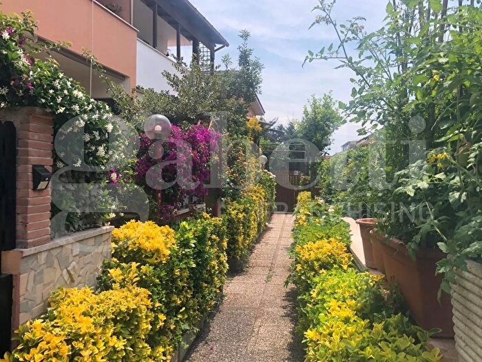 Appartamento trilocale in vendita in Via Ettore, Ardea