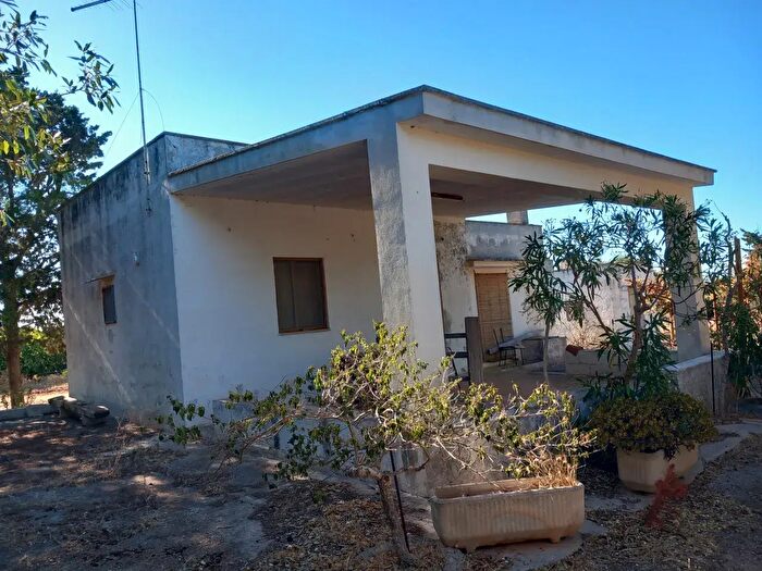 Casa bilocale in vendita in Cda Baccatani, Brindisi