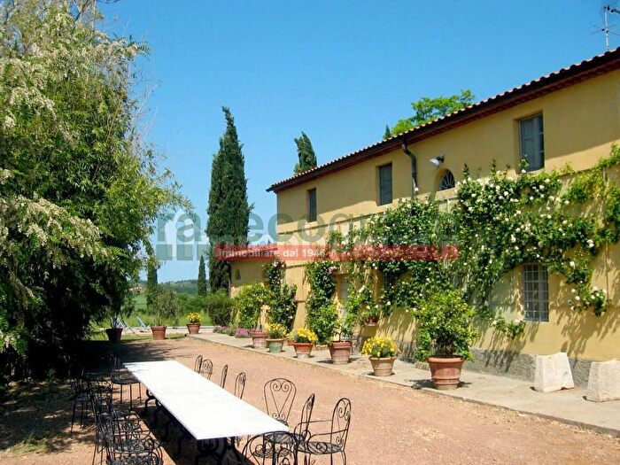 Casa con 9 locali in affitto in Via Piano della Tora, Crespina Lorenzana