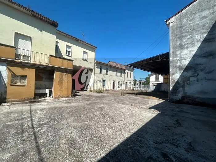 Casa con 15 locali in vendita in Via Bardellina, Martignana Di Po
