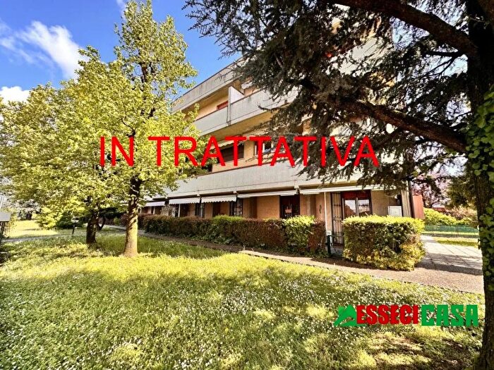 Appartamento trilocale in vendita in Via Piave, Casirate DAdda