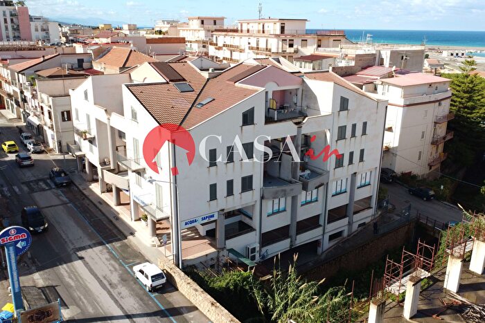 Appartamento quadrilocale in vendita in Via Trapani Snc, SantAgata Di Militello