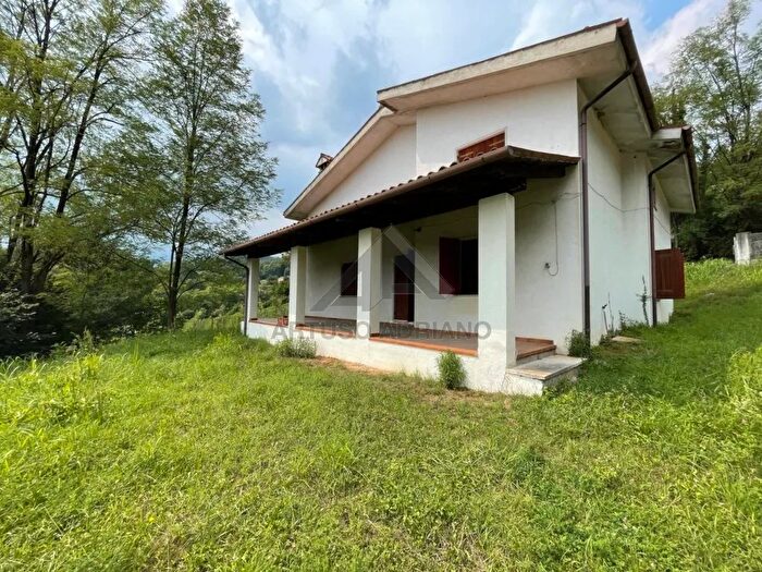 Casa in vendita in Monfumo