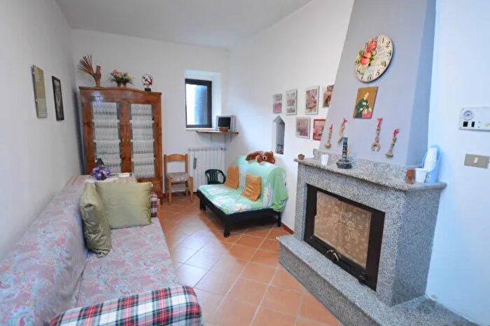 Casa quadrilocale in vendita in Longobucco Via Portacqua, Calopezzati