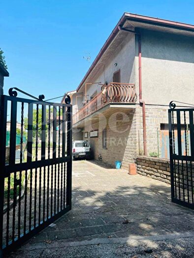 Casa con 5 locali in vendita in Via Bachelet Snc, Oriolo Romano