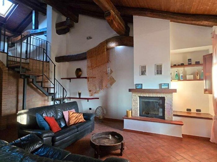 Appartamento con 6 locali in affitto in Via Salarolo, Castelfranco Emilia