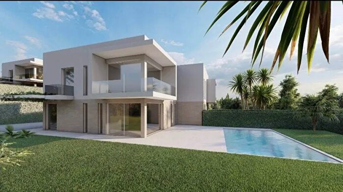 Casa con 6 locali in vendita in Via Valcorrente Aci Castello, Valverde