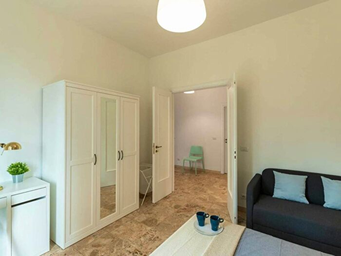 Appartamento con 5 locali in affitto in Via Francesco Baracca, Novoli, Firenze
