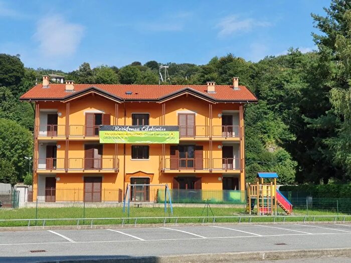Appartamento quadrilocale in vendita in Strada Provinciale Varallo Borgosesia Vercelli, Borgosesia