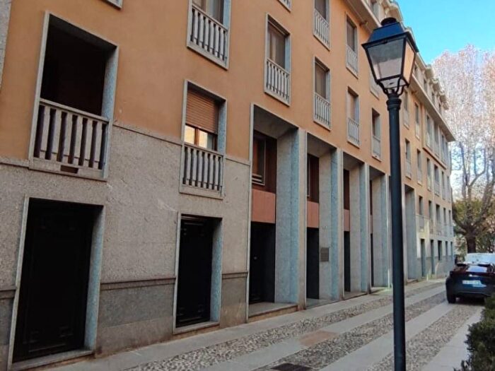 Appartamento quadrilocale in affitto in Via Carlo Cerruti, Centro Storico, Novara