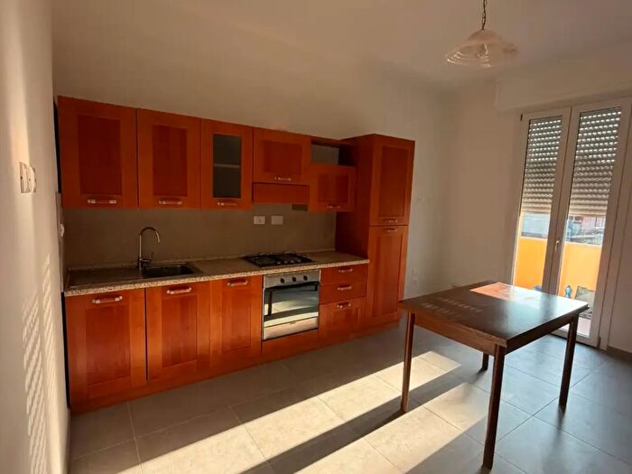 Appartamento trilocale in affitto in Via Po, Montevarchi