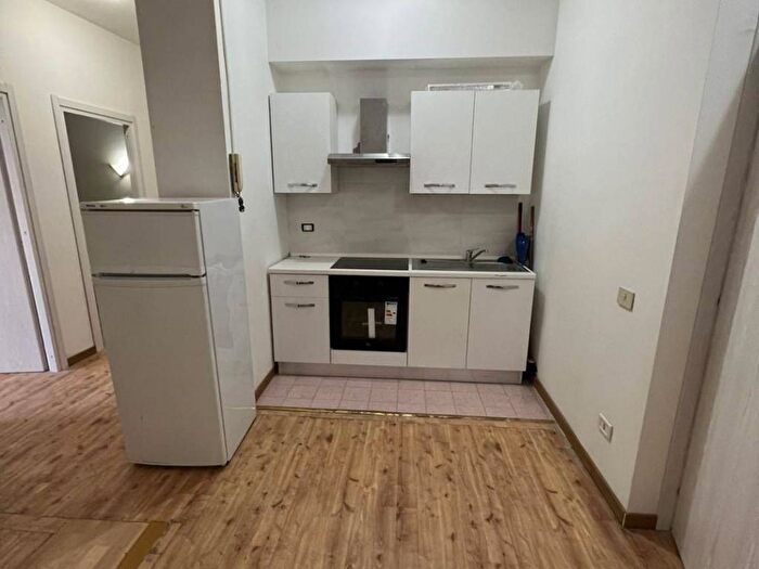 Appartamento trilocale in affitto in Via Livorno, Bologna, Roma