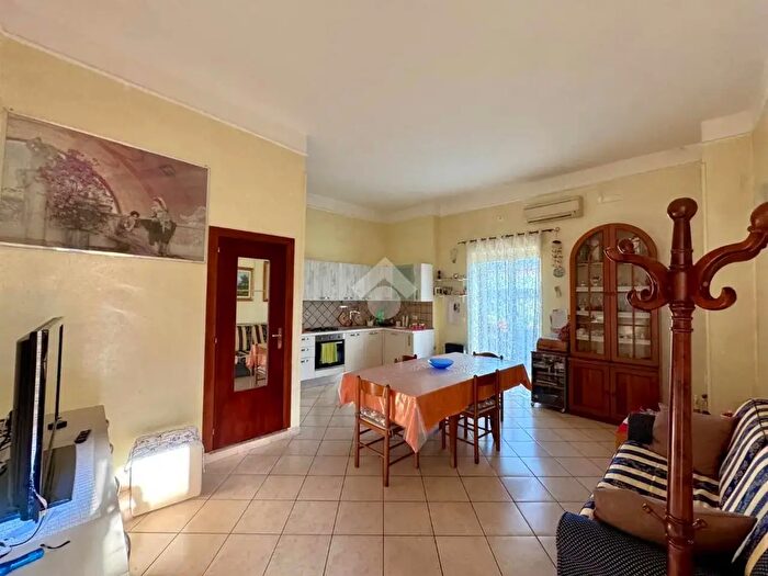 Appartamento bilocale in vendita in Via XXIV Maggio, Mondragone