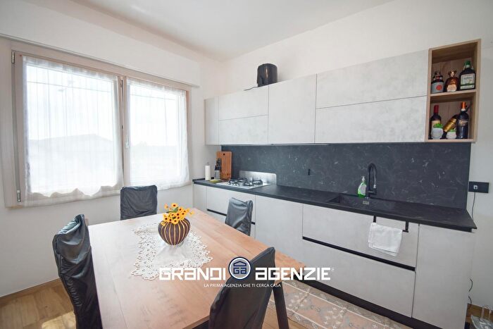 Appartamento quadrilocale in vendita in Via Postumia, Villorba