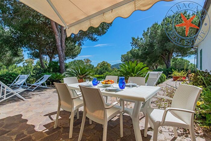 Casa quadrilocale in vendita in Capoliveri