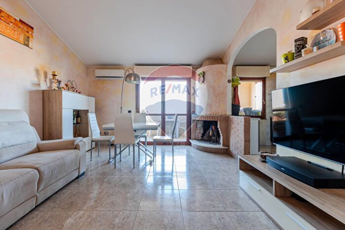 Appartamento trilocale in vendita in Via Caravaggio, Assemini