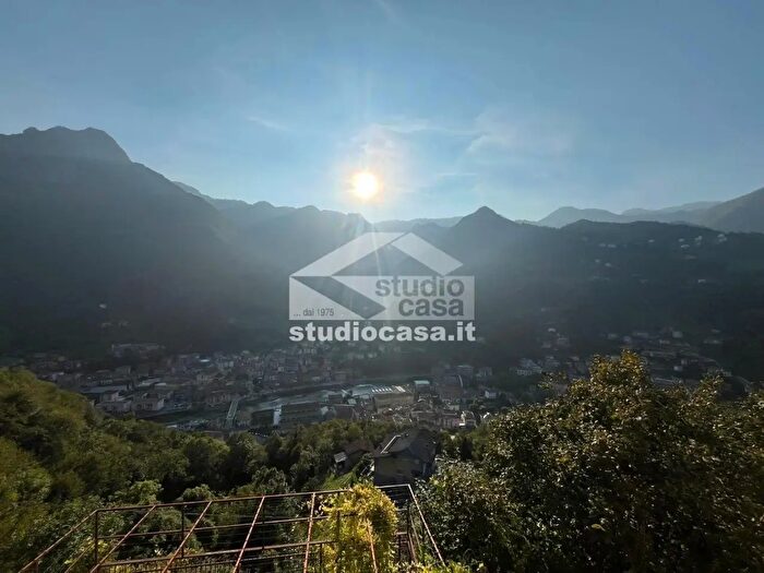 Casa con 10 locali in vendita in Via San Sebastiano, San Pellegrino Terme