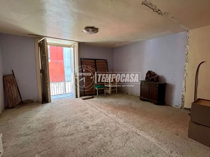 Appartamento monolocale in vendita in Vico Cangiani al Mercato, Napoli