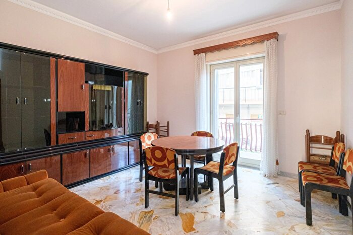 Appartamento quadrilocale in vendita in Via Giovanni Verga, Aci Catena