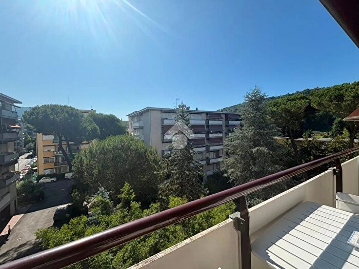 Appartamento bilocale in vendita in Via Sciesa, Rapallo