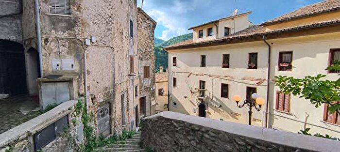 Appartamento bilocale in vendita in Via Maioli, Anticoli Corrado