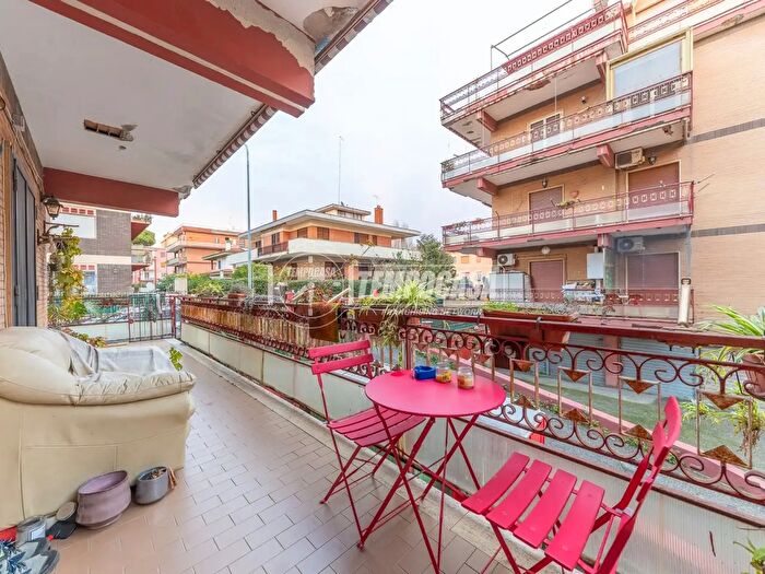 Appartamento trilocale in vendita in Via Agrigento, Ladispoli