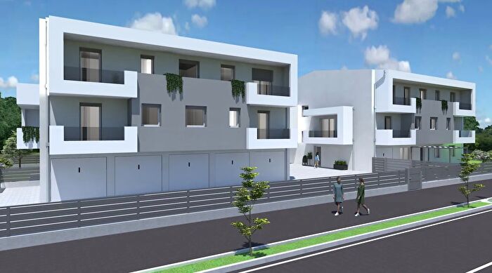 Case in Vendita e in Affitto - 3