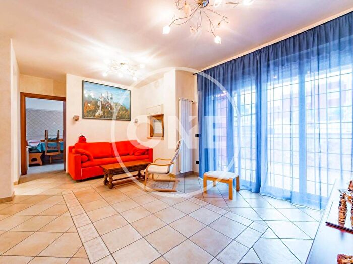 Casa con 5 locali in affitto in Via Padre Agostino Fioravanti, Ponte di Nona, Roma