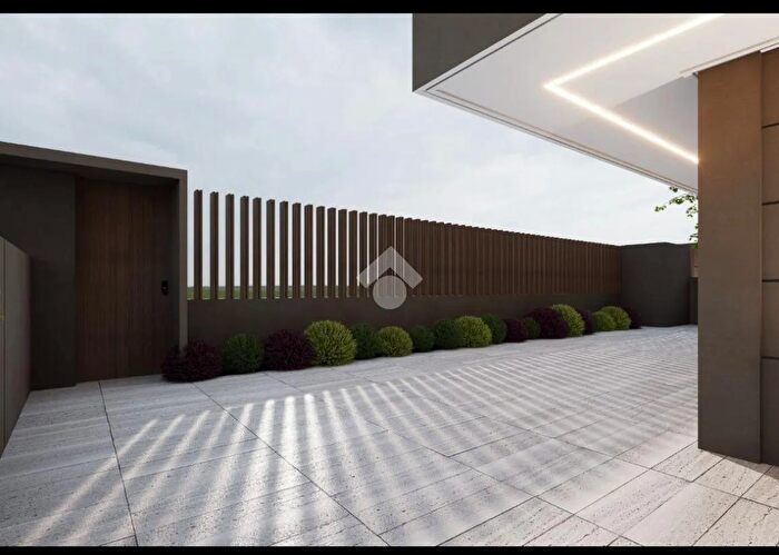 Appartamento quadrilocale in vendita in Via Cicerone, Succivo