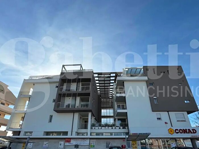 Appartamento trilocale in vendita in Via Giovanni XXIII, Tortoreto