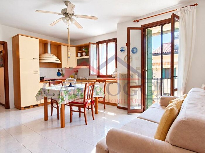 Appartamento quadrilocale in affitto in Bastia, Rovolon