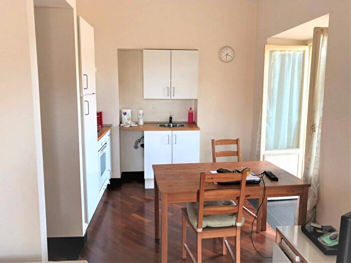 Appartamento bilocale in affitto in Via Lomellini, Maddalena, Genova