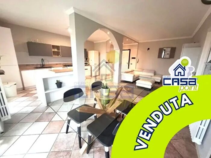 Appartamento trilocale in vendita in Via Parigi, Castelvetro Piacentino