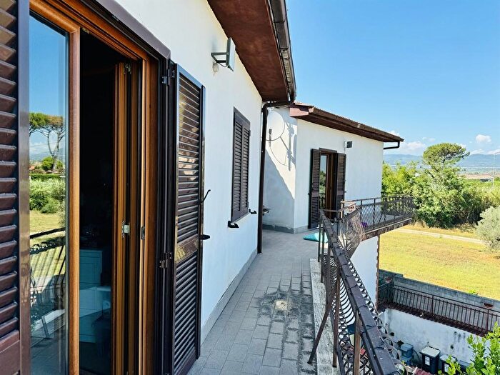 Appartamento trilocale in vendita in Via Astura, Lanuvio