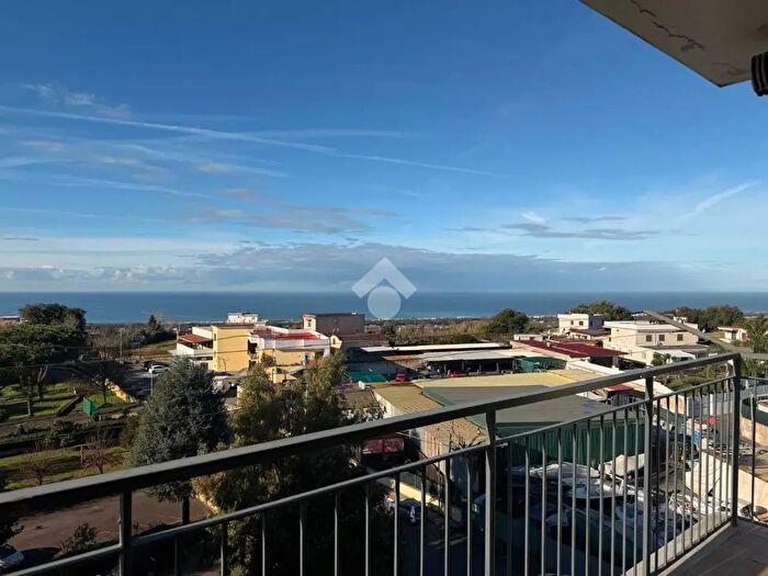 Appartamento quadrilocale in vendita in Via Amedeo Modigliani, Pozzuoli