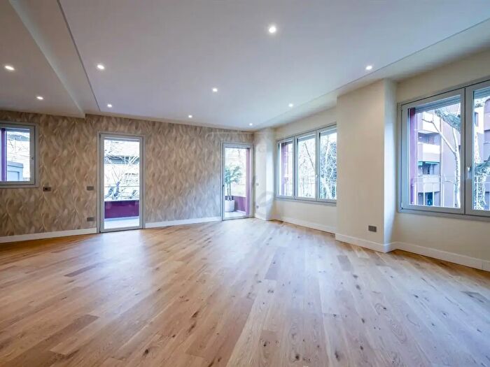 Appartamento bilocale in vendita in Via Ferrini, Milano