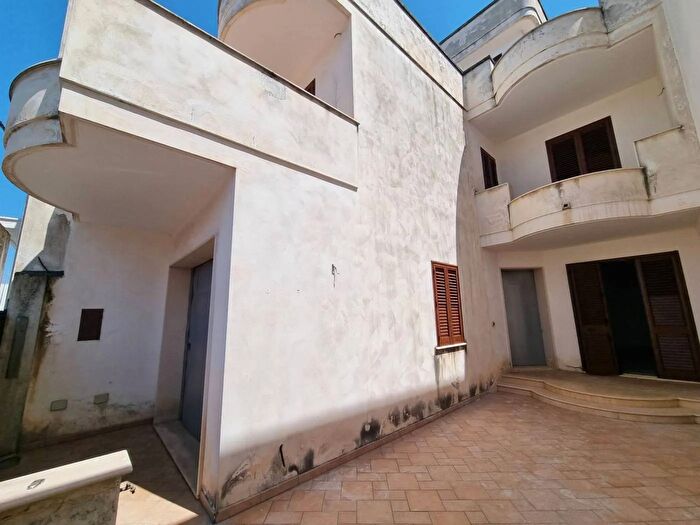 Casa quadrilocale in vendita in Via Antonio Fogazzaro Copertino, Copertino