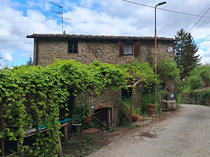 Casa con 6 locali in vendita in Via di Meo, Pelago