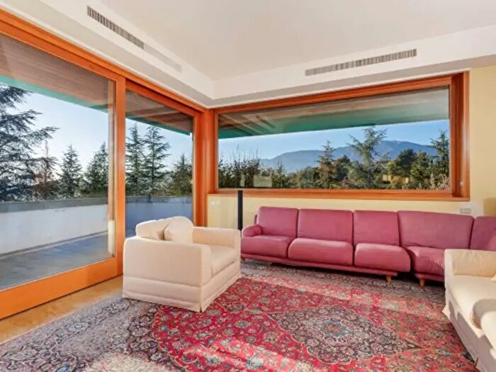 Casa con 6 locali in vendita in Via Foresto di Pagnano, Asolo