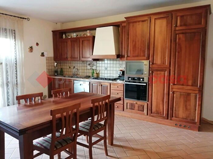 Appartamento trilocale in vendita in Castel Ritaldi