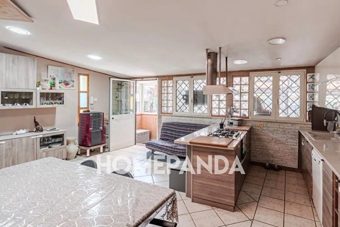 Case in Vendita e in Affitto - 3