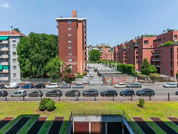 Appartamento trilocale in vendita in Via Savona B, Milano