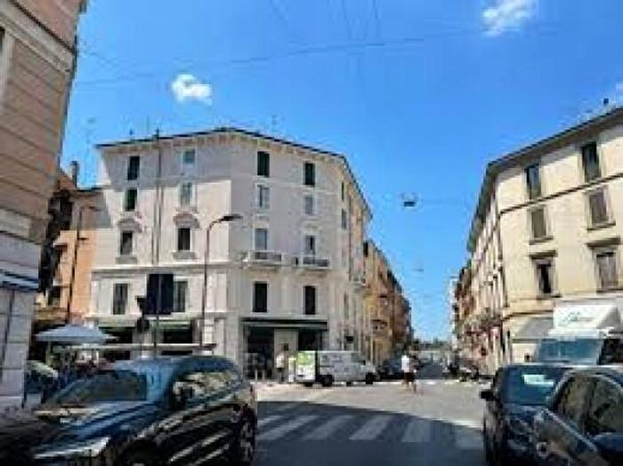 Appartamento trilocale in vendita in Via Jacopo dal Verme, Milano