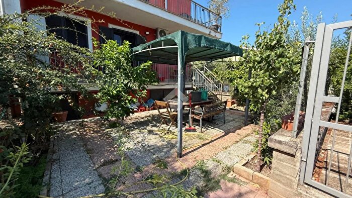 Appartamento trilocale in vendita in Via Provinciale Capena, Capena