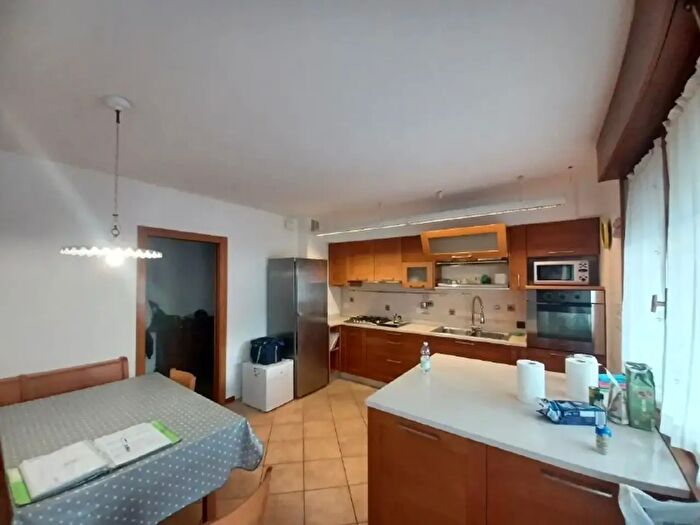 Appartamento con 6 locali in affitto in Trento